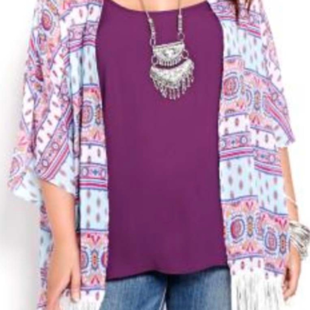 KIMONO STYLE TOP, FRINGED, PINK PRINT, SIZE 24, MADE IN CANADA!!, THIN FABRIC,